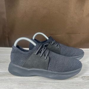 Vessi Everyday Classic Waterproof Triple Black City Sneaker Shoe Womens 7